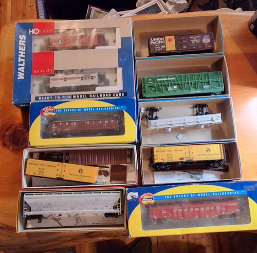 Scale trains lot - n,